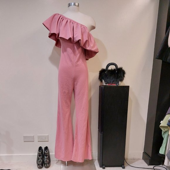 💋GORGEOUS💋 CLUB L LONDON DIVINE TIME PINK ONE SHOULDER RUFFLE JUMPSUIT - Picture 4 of 12